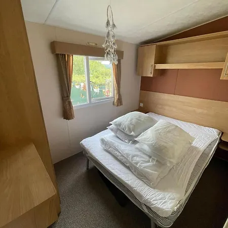 3 Bedroom Pet Free Static Caravan In Prestatyn Rhyl Exterior photo