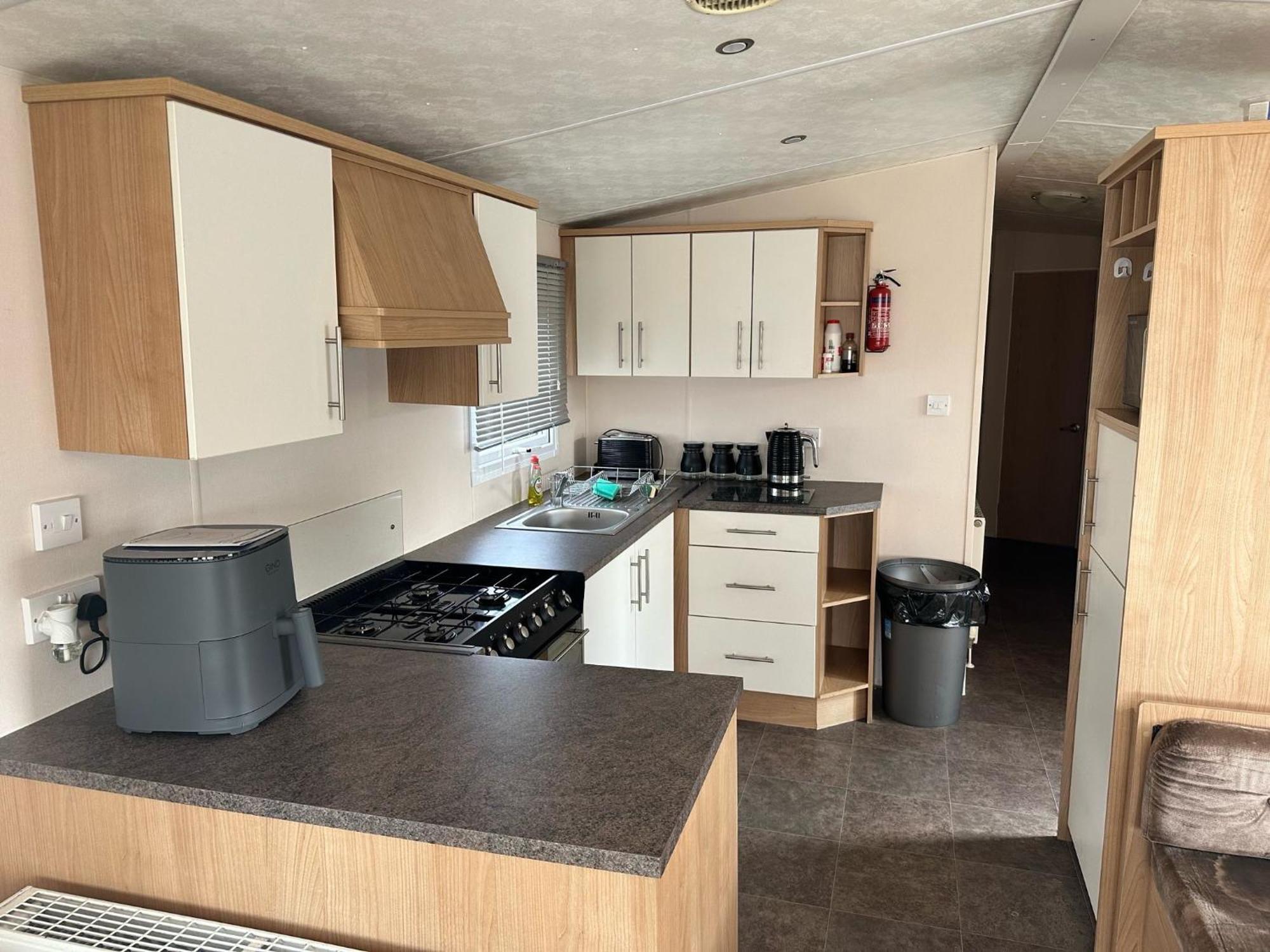 3 Bedroom Pet Free Static Caravan In Prestatyn